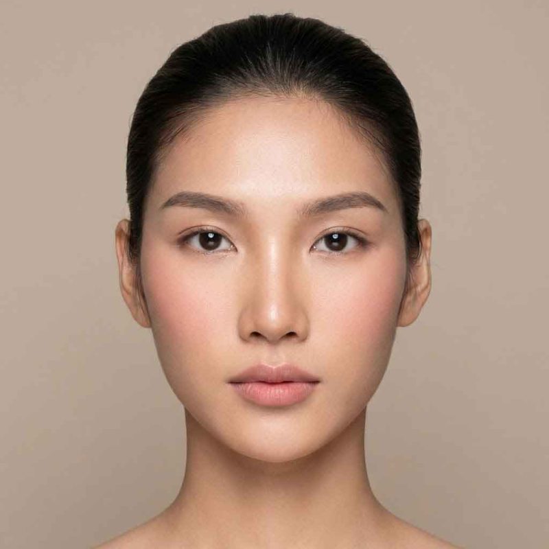 Mắt buồn do mắt có góc ngoài tròn không xếch
